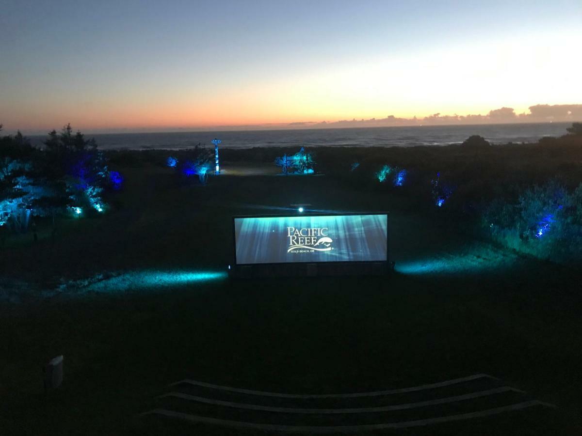 Pacific Reef Hotel & Light Show 戈尔德比奇 外观 照片